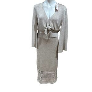 Eva Mendes New York and Company Beige knitted bottoms sets